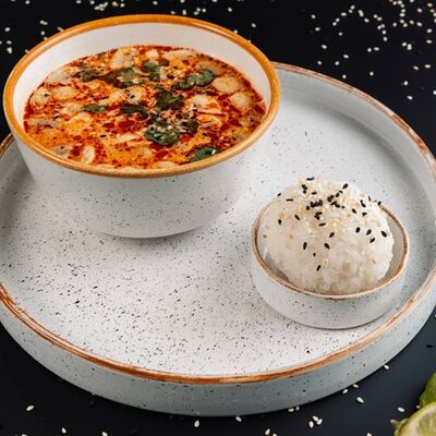 Суп Том ям с морепродуктами в РАХАТ по цене 890 ₽