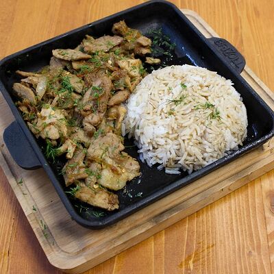 Жарëха корейская с рисом в Гоё бууза по цене 619 ₽