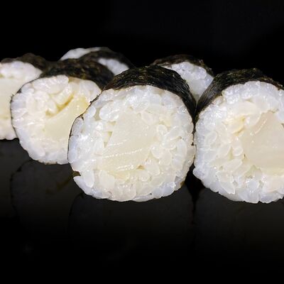 Ролл с палтусом (Х/к) в I-FISH по цене 397 ₽