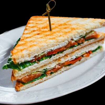 Сэндвич с форелью в Лаверна по цене 790 ₽