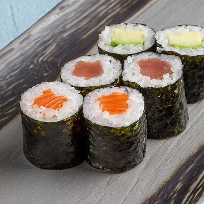 Ролл с лососем в Терраса по цене 1290 ₽