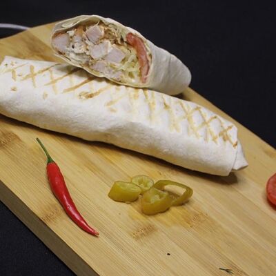 Шаурма с курицей в Шашлычный остров по цене 360 ₽