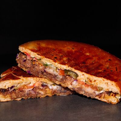 Панини с говядиной в Amber kebab по цене 359 ₽