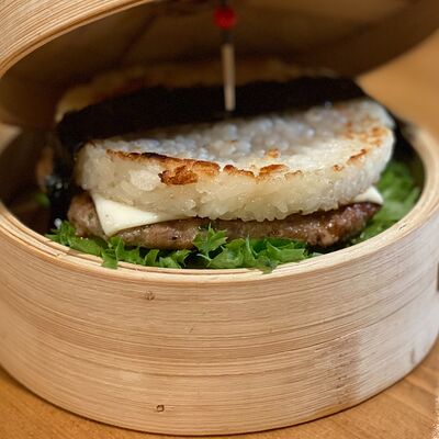 Рисовый бургер с говядиной в CRGO по цене 300 ₽