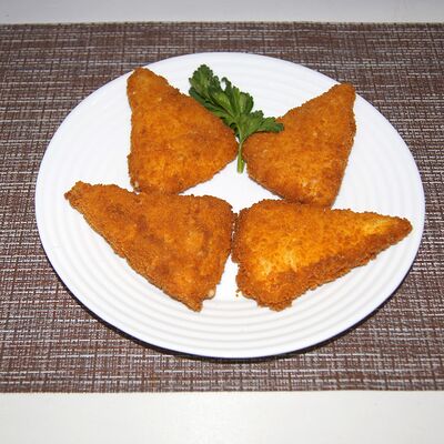 Жареный сыр в кляре в Шашлыки & Пироги по цене 260 ₽