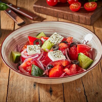 Греческий салат в #наУГЛЯХ по цене 480 ₽