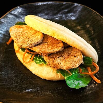 Закуска: Бао со свининой в Singapore Premium по цене 170 ₽