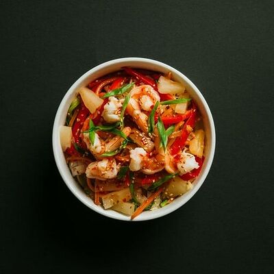 Лапша с креветками в соусе тай чили в Wasabi по цене 489 ₽