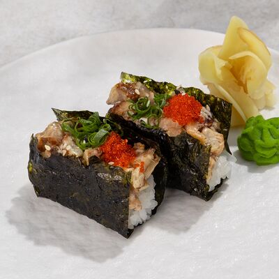 Острые суши с угрём (2 шт.) в Delicates Club по цене 450 ₽