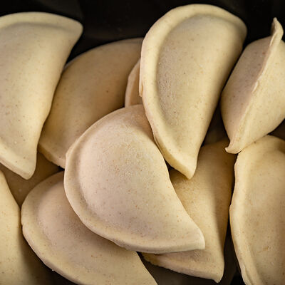 Вареники с картошкой полуфабрикат в ФРОЗЕНГУД по цене 930 ₽