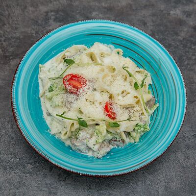 Феттучини с говядиной в Грин бар по цене 490 ₽