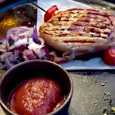 Шашлык из свиной корейки с беконом в La Vida loca по цене 750 ₽