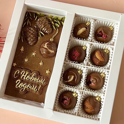 Комбо Плитка С Новым Годом и шоколадные елочные шарыв Lipatik sweets по цене 2290 ₽