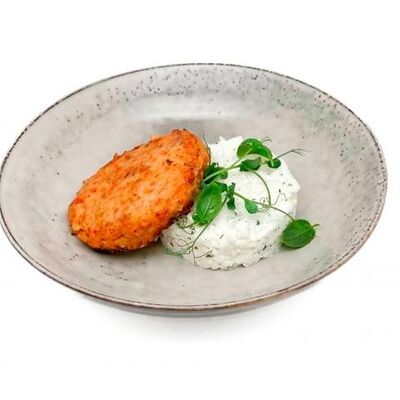 Котлета из семги с рисом в Garage по цене 590 ₽