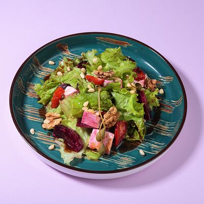 Сыр и свекла в Kiss по цене 290