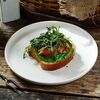 Брускетта с лососем и кремом из авокадо в Dada Art Bakery по цене 590