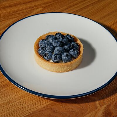 Тарталетка с голубикой в Cream Soda по цене 400 ₽