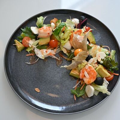 С тигровыми креветками и соусом на выбор в Bucho по цене 600 ₽