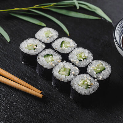 Ролл с огурцом в Maki Family по цене 89