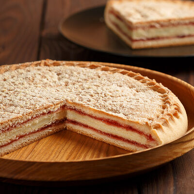 Пирог Клубника-банан в Жар Свежар по цене 179 ₽