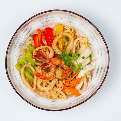 Лапша с морепродуктами в Thaifood bubble tea по цене 550 ₽