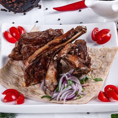 Карэ ягненка в Тамада по цене 2100 ₽