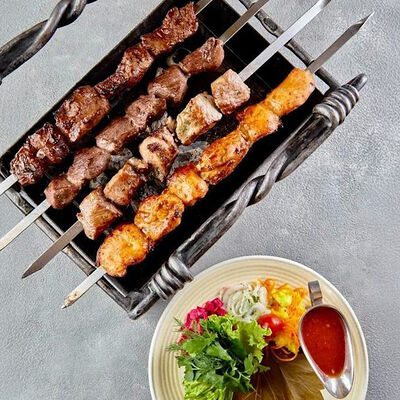 Шашлык из свинины по-кавказски в Тбилисо по цене 730 ₽