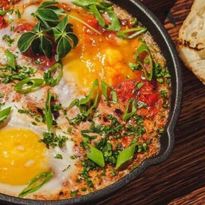 Шакшука в УРМАН кафе по цене 355 ₽