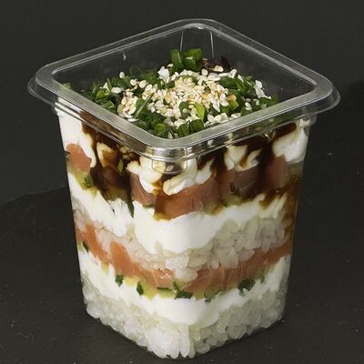 Трайфл с лососем в Sushi Aura по цене 549 ₽