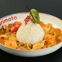 Карри с морепродуктами в Marimoto