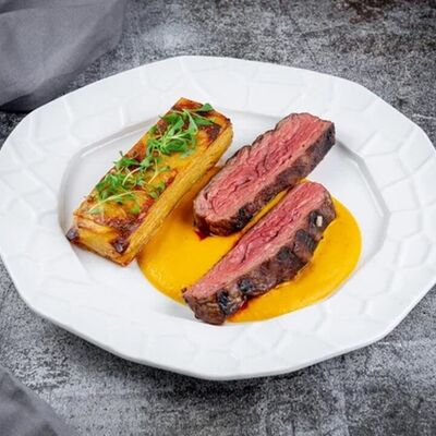 Блейд с морковным муссом и картофельным гратеном в Duran Bar & Grill по цене 710