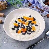 Овсяная каша с изюмом и курагой в Profitt
