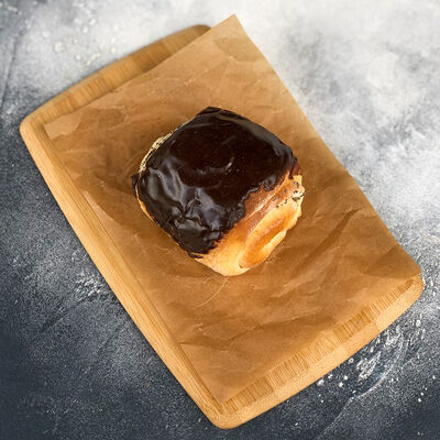 Булочка с маком (Прикамская)в Siesta-Cafe по цене 48 ₽