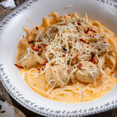 Хинкалидзе с мясными фрикадельками в Хачапури Марико по цене 565 ₽