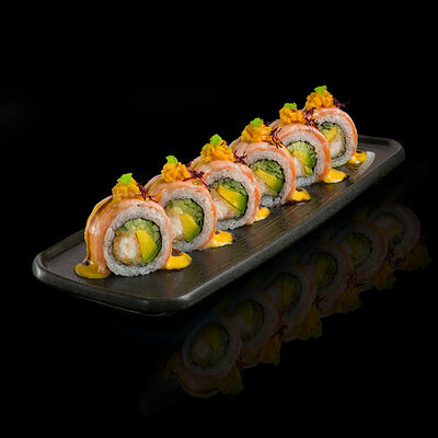 Ролл Манго-бомба в Koi sushi bar по цене 1290 ₽