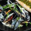 Мидии в соусе том ям в Lure Oysterbar по цене 1190