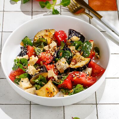 Теплый салат с хрустящими баклажанами и тофу в ЛарисуВаннуХочу по цене 560