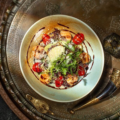 Салат Пэрри с креветками в Гранат по цене 1050 ₽