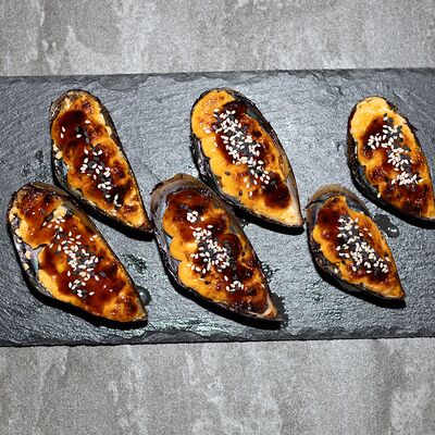 Мидии, запеченные под спайси-сусомв Сова по цене 729 ₽