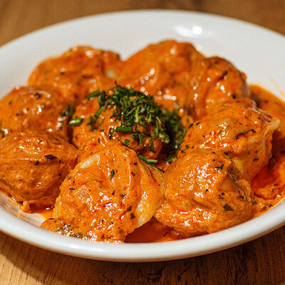 Пельмени в пряном томатном соусе в Кафе Наше Место по цене 490 ₽