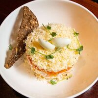 Салат Мимоза с копченым лососем в Ресторан Мариус