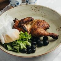 Цыпленок из дровяной печи в фольге со специями в Русская рыбалка