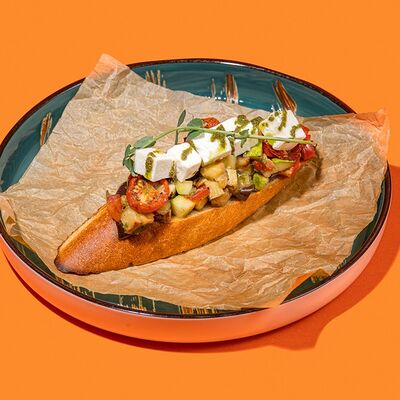 Брускетта с овощами гриль в Kiss по цене 165