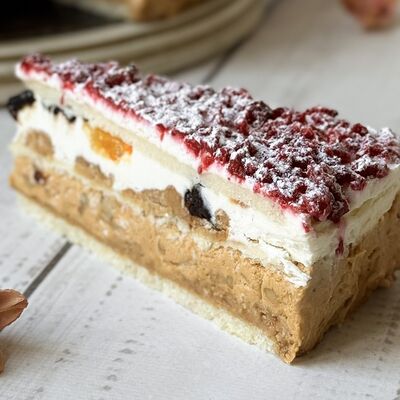  Торт Сливочно-Карамельный с Малиной в Вкусный Восток по цене 300 ₽