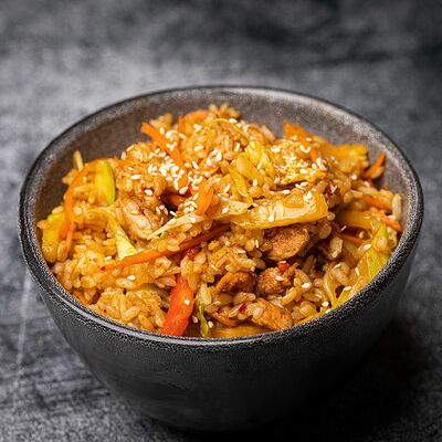 Рис со свининой в соусе Соевый-карри в Korean Chick по цене 279