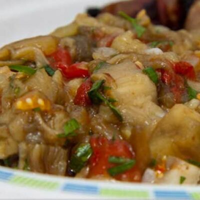 Салат теплый из печеных овощей в Кафеу Танка по цене 450 ₽