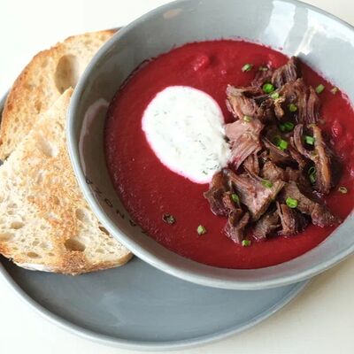 Крем-борщ с томленой говядинойв Zanoza по цене 720 ₽