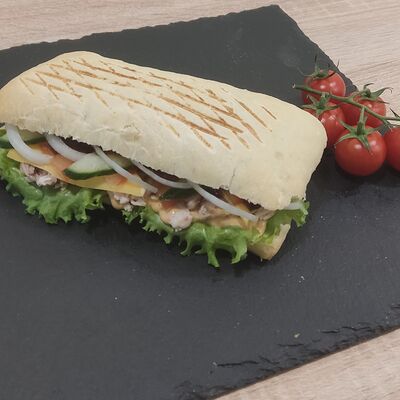 Чиабатта с курицей в НаЛАВАше на Куликовой по цене 385 ₽