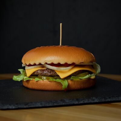 Cheesburger в Бифштекс по цене 889 ₽