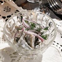 Грузди с крымским луком и сметаной в Катюша Katyusha